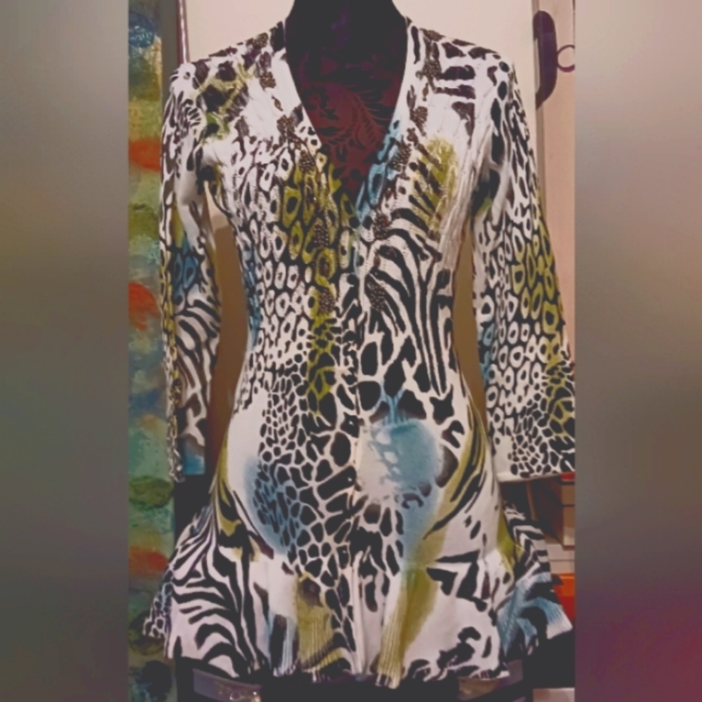 YUKA BRAND CARDIGAN